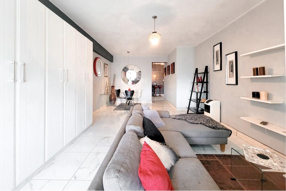 Studio Apartment for sale in South Beach, Durban, KwaZulu Natal, 60 m²