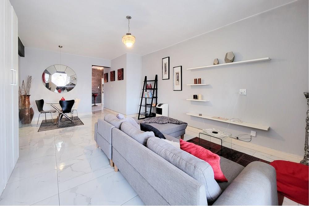 Studio Apartment for sale in South Beach, Durban, KwaZulu Natal, 60 m²