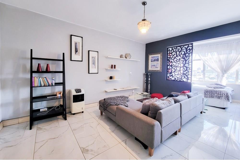 Studio Apartment for sale in South Beach, Durban, KwaZulu Natal, 60 m²