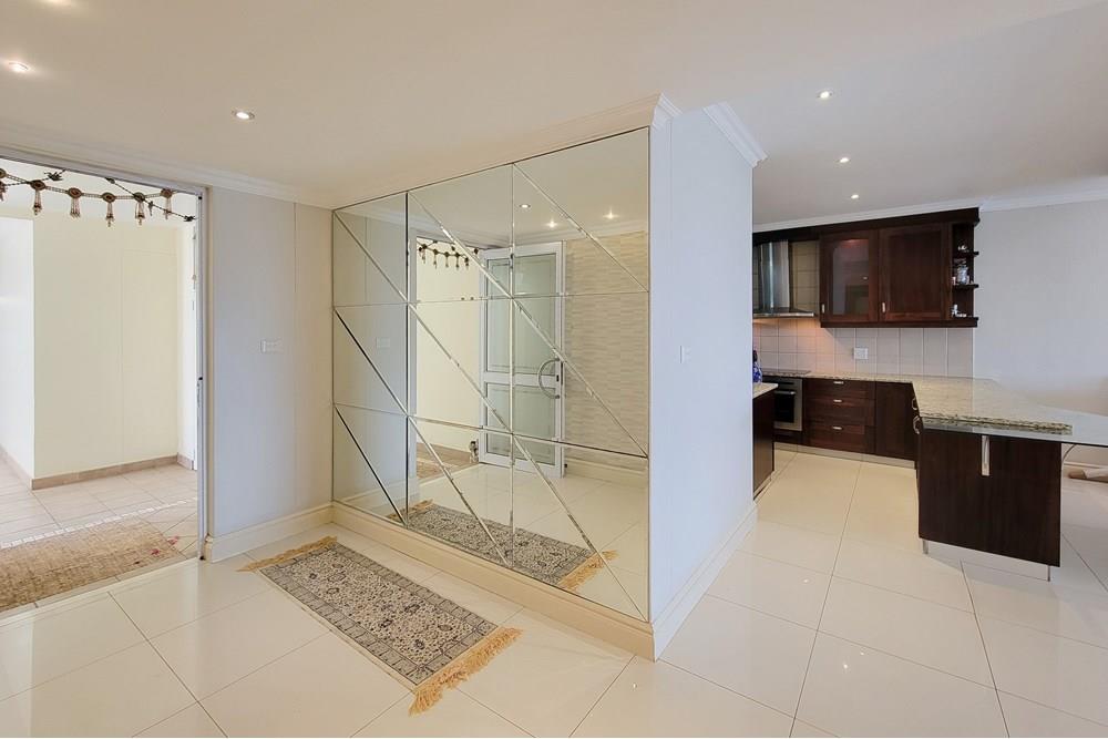 3 Bed Apartment with drive-up access for Sale in Ilala Palms
