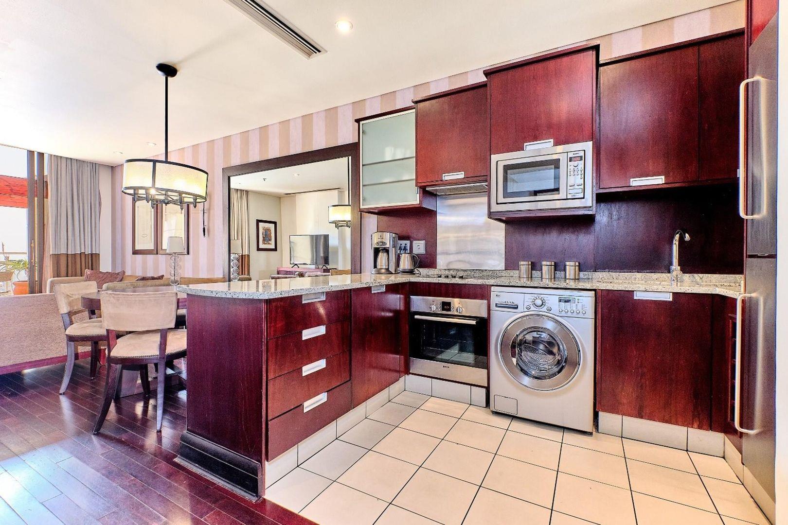 Apartment for sale in Sandown, Sandton, 85 m²
