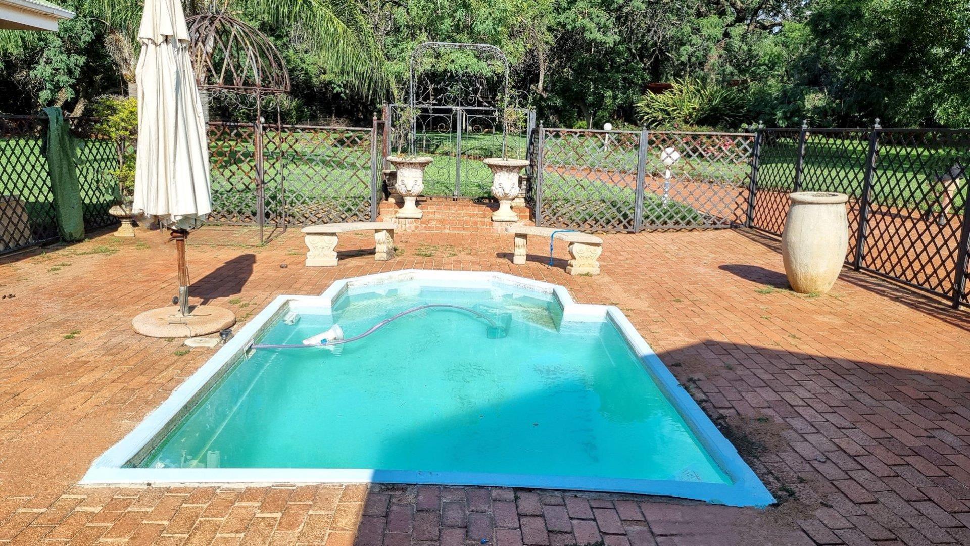 Farm For Sale in Derdepoort, Pretoria