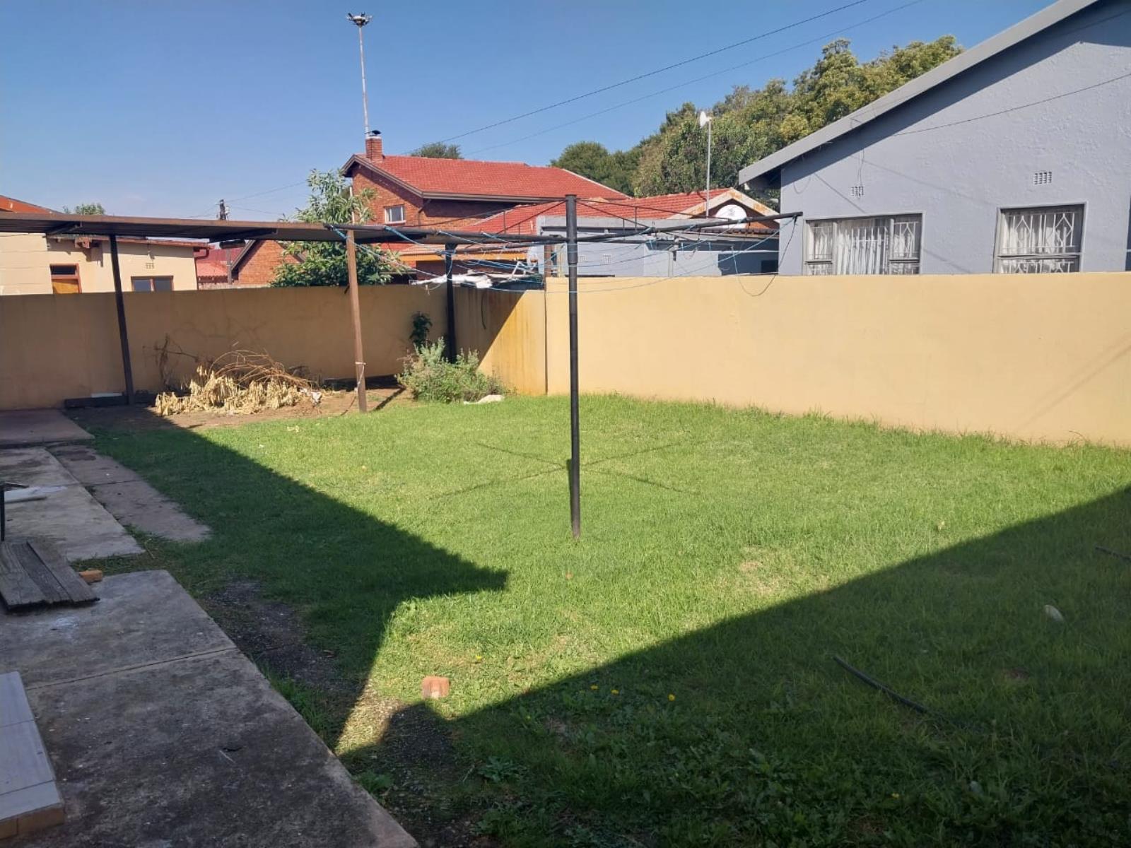 3 Bedroom House for sale in Pimville, Soweto