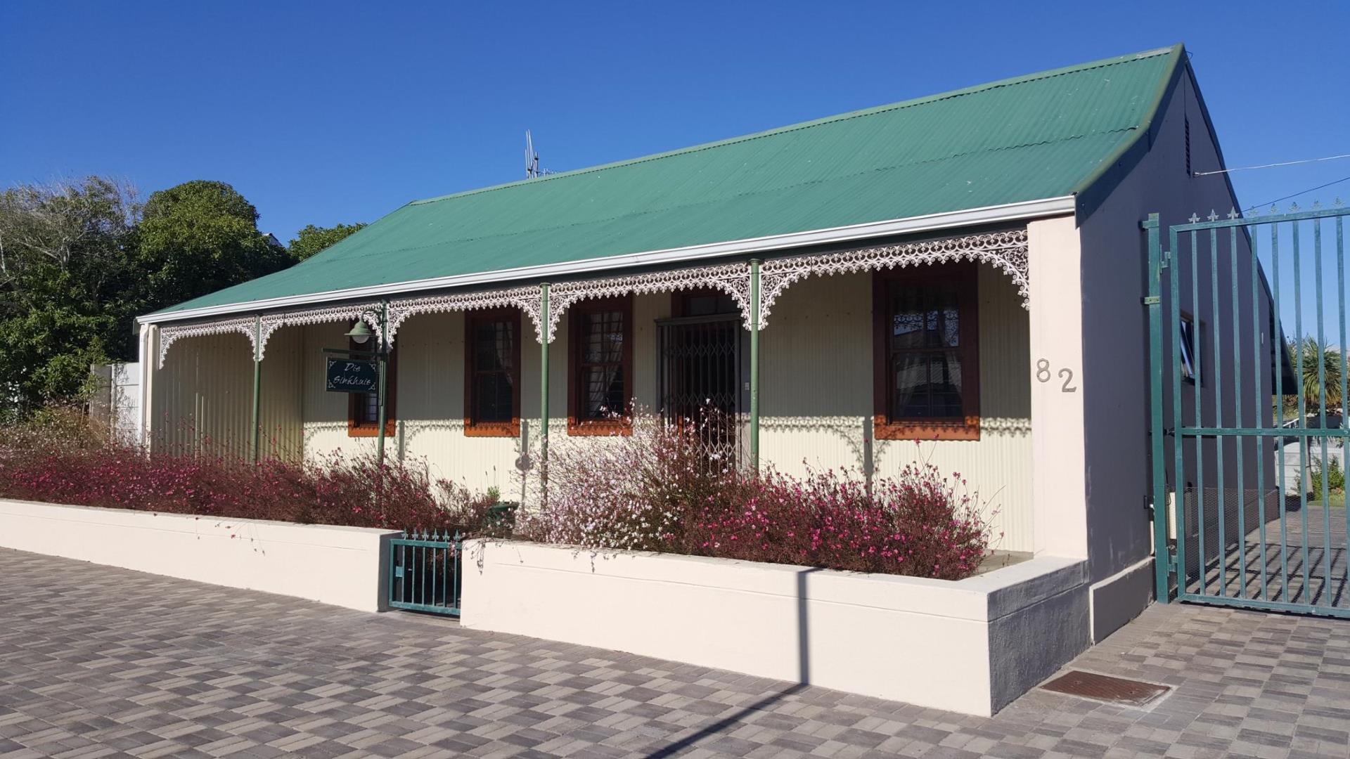 House for sale in Middedorp, Langebaan