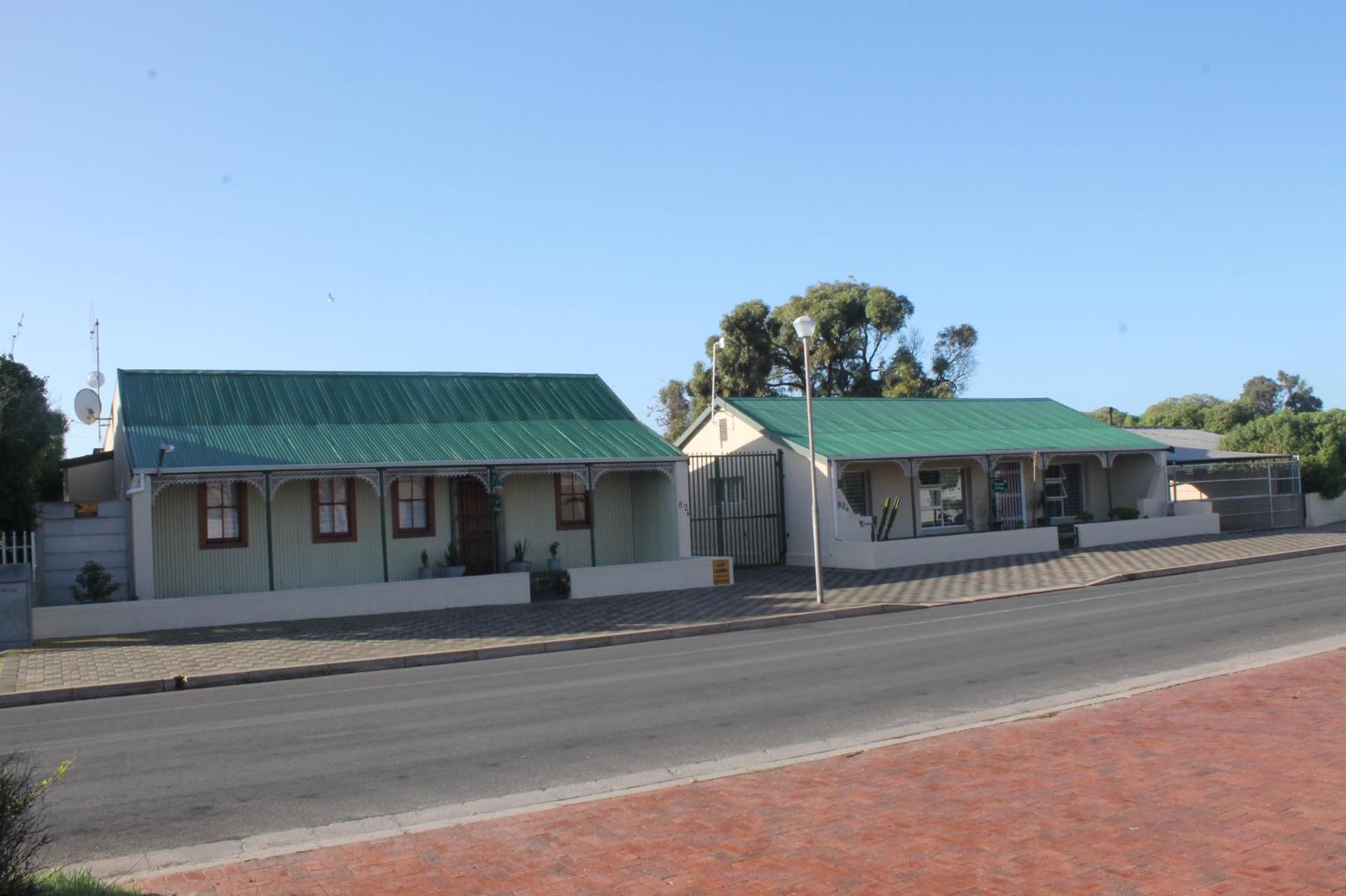 House for sale in Middedorp, Langebaan