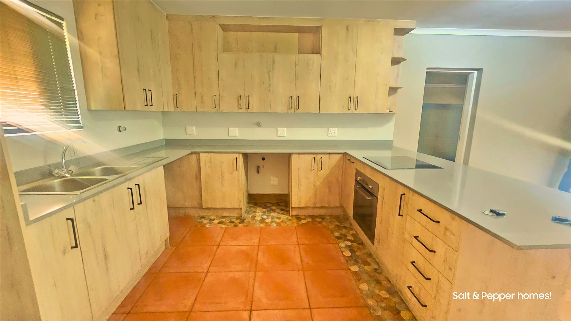 Townhouse for rent in Clubview, Centurion, 116 m²