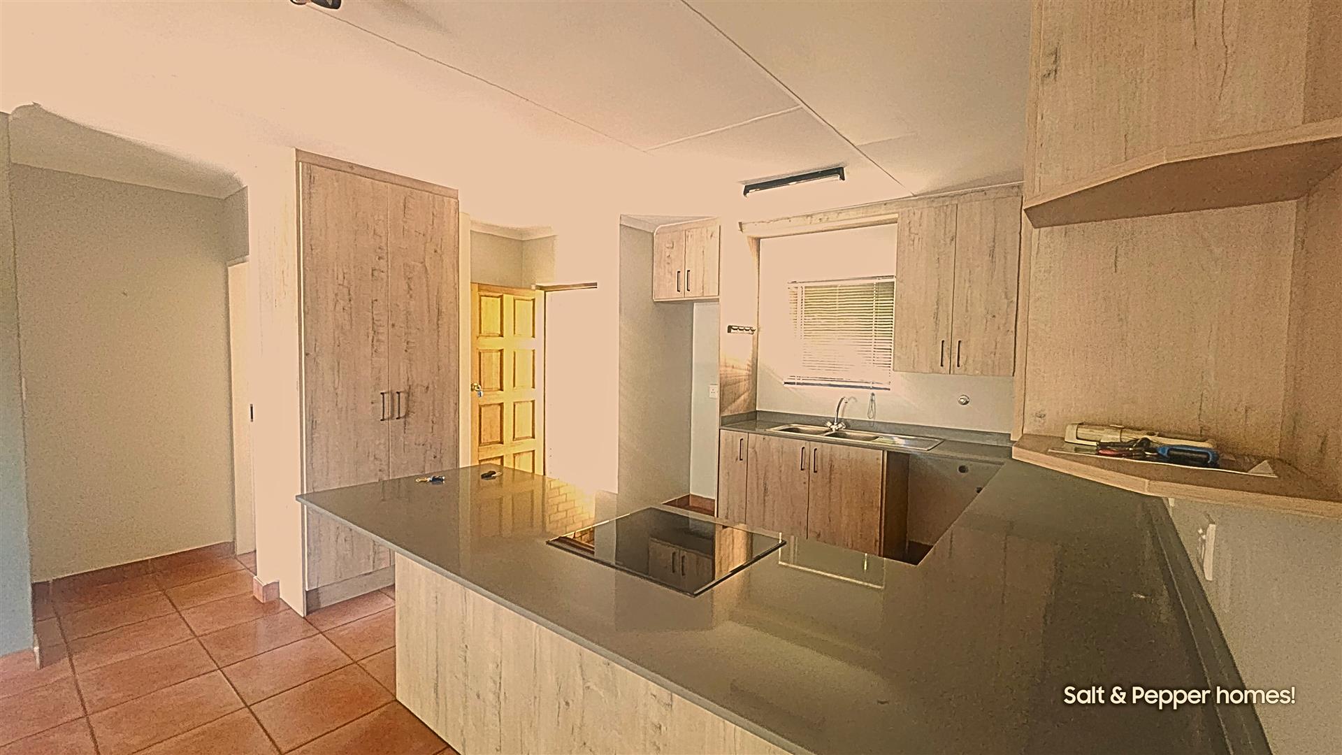 Townhouse for rent in Clubview, Centurion, 116 m²