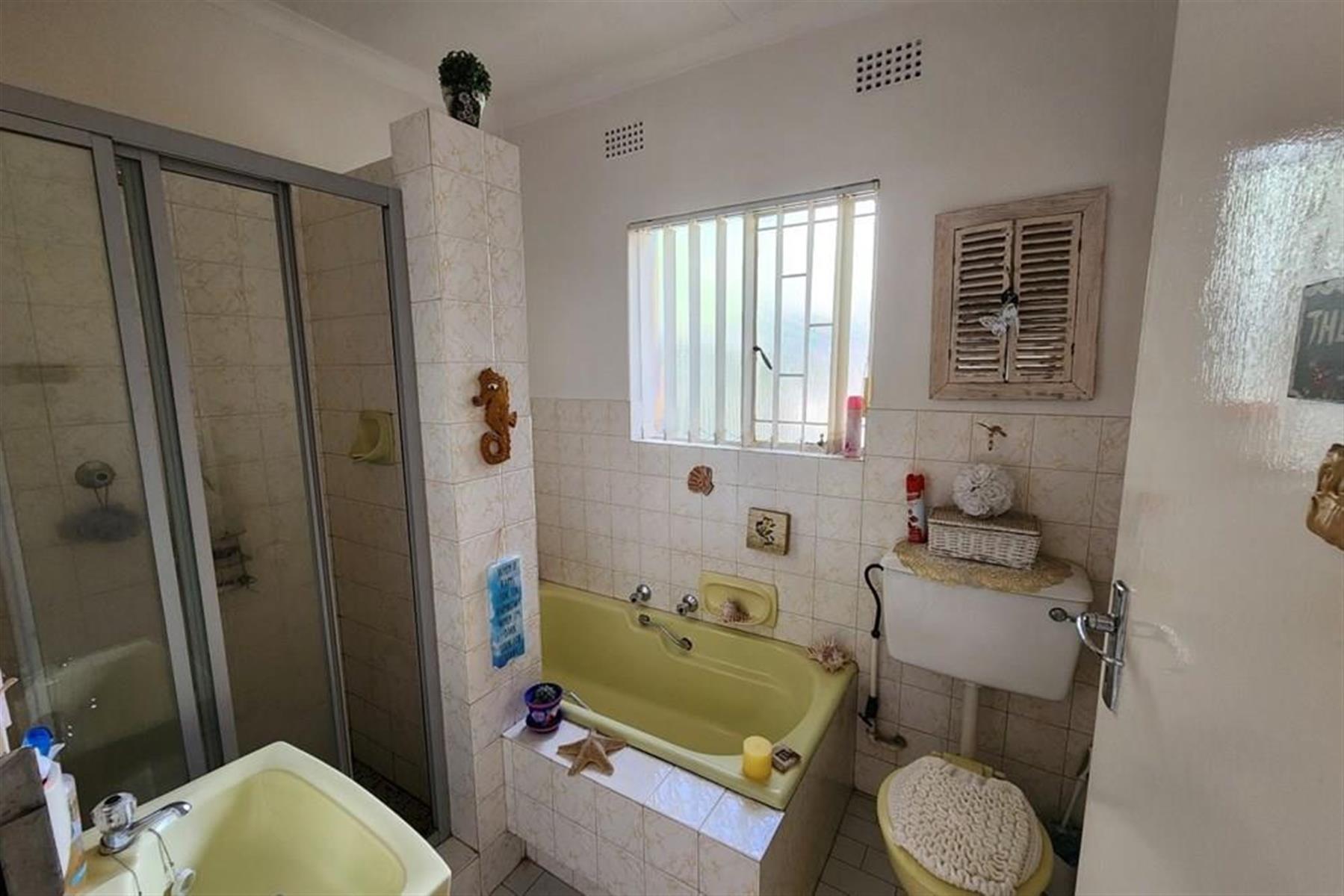 Charming Family Home with Flatlet Potential in Sunair Park