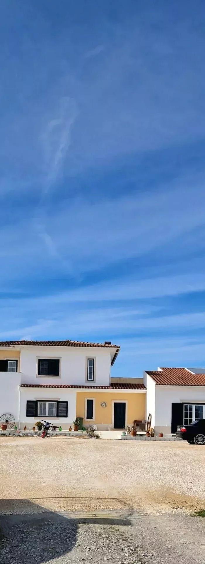 Charming Estate with 10,880m² 5 minutes from Bombarral — 2