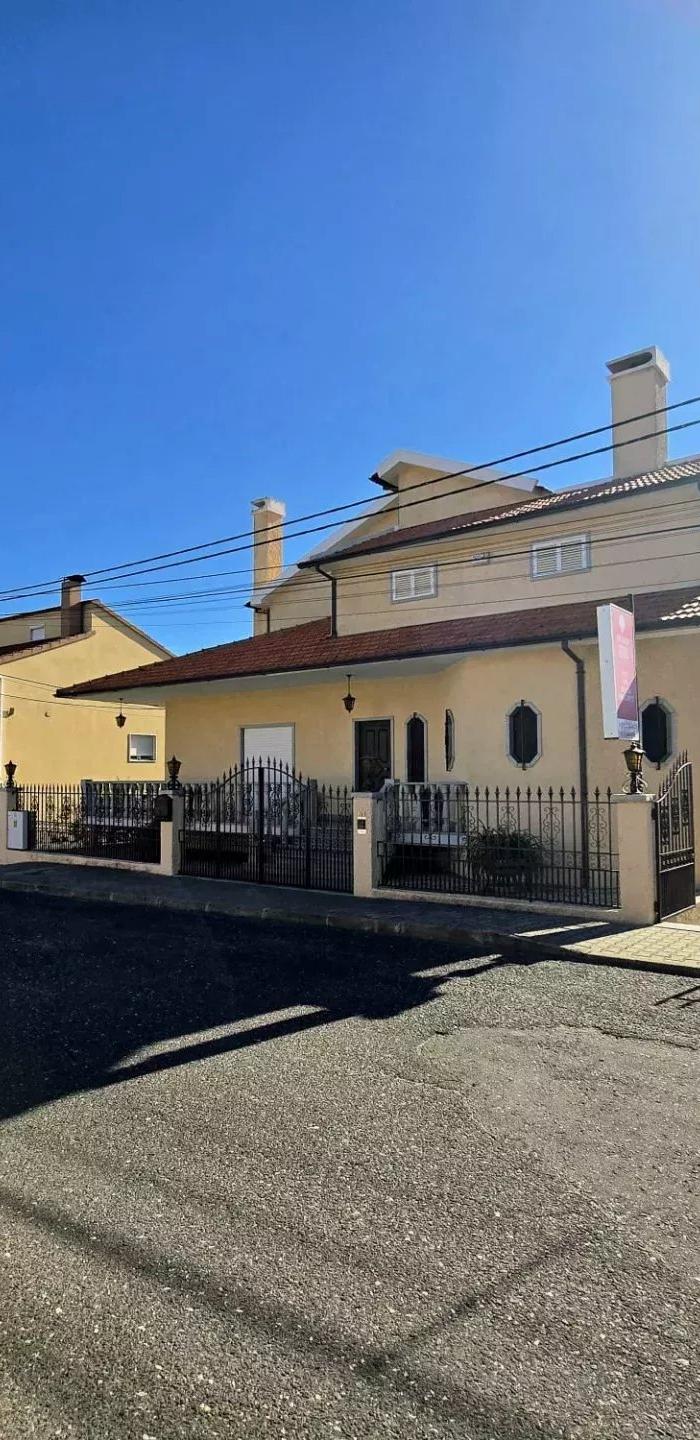 Hybrid High-Yield Investment: Profitable Events Estate (2027 Bookings) or Senior Residence Project (70 rooms) – Castelo Branco